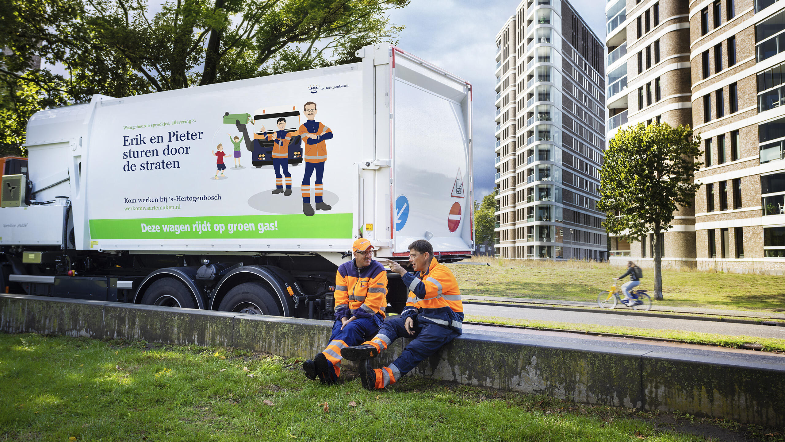 Erik en Pieter sturen door de straten