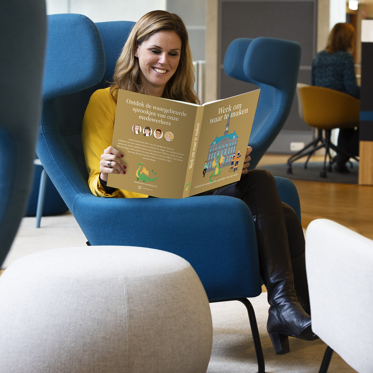 Nicolette leest de verhalenbundel Werk om waar te maken bij gemeente 's-Hertogenbosch